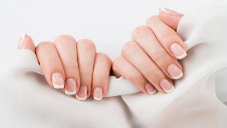 خطرات کاشت ناخن که از آن بی‌خبر هستید