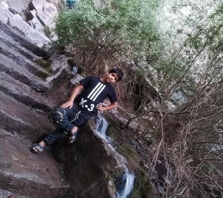 میلاد شادکام یکی از شهدای نوجوان حادثه تروریستی کرمان+عکس