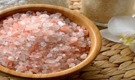 نمک رنگی بخوریم یا نه؟
