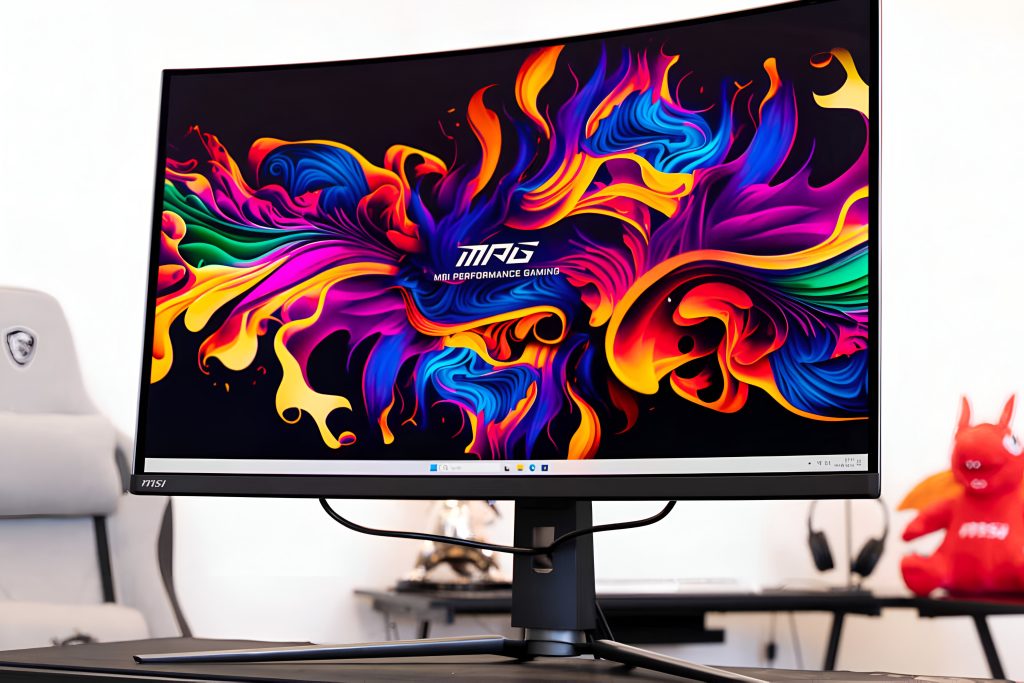 مانیتور گیمینگ QD-OLED و خمیده ام‌اس‌آی معرفی شد؛ ۳۲ اینچ، 4K و ۲۴۰ هرتز