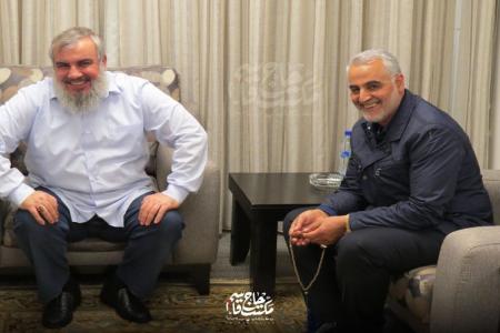 لبخند زیبای شهیدان حاج قاسم سلیمانی و سید حسن نصرالله