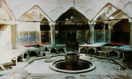 گرمابه علی‌قلی‌آقا پیش از مرمت این شکلی بود